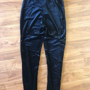 BOOHOO Katie Basic Velvet Leggings Black Size US 8, NWT